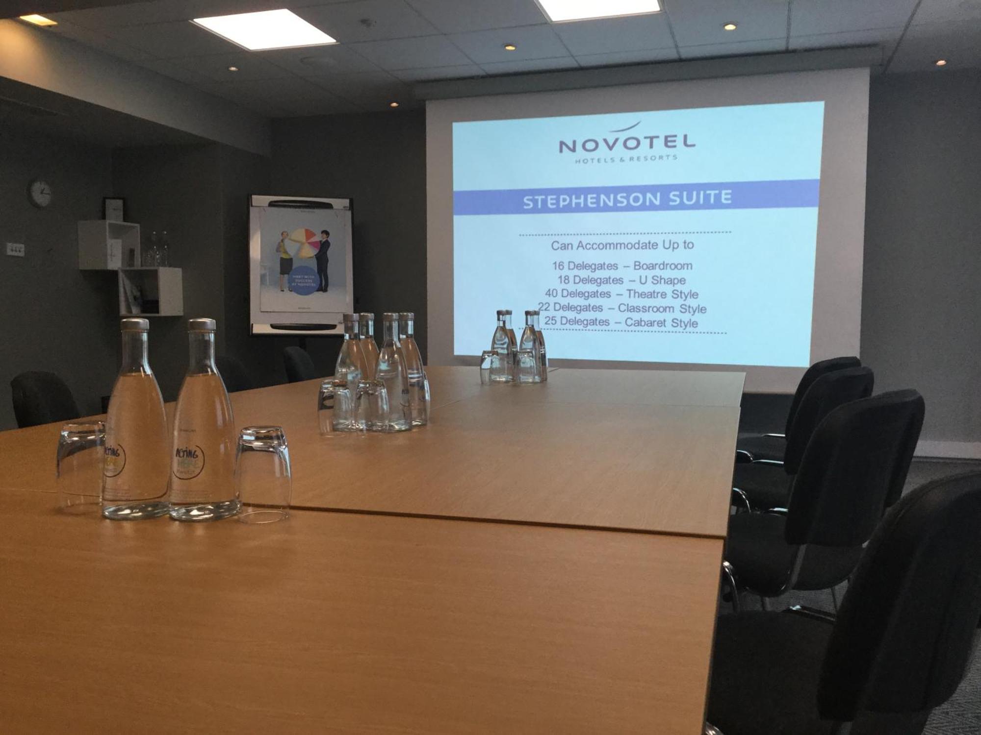 Novotel Manchester West Worsley Eksteriør bilde