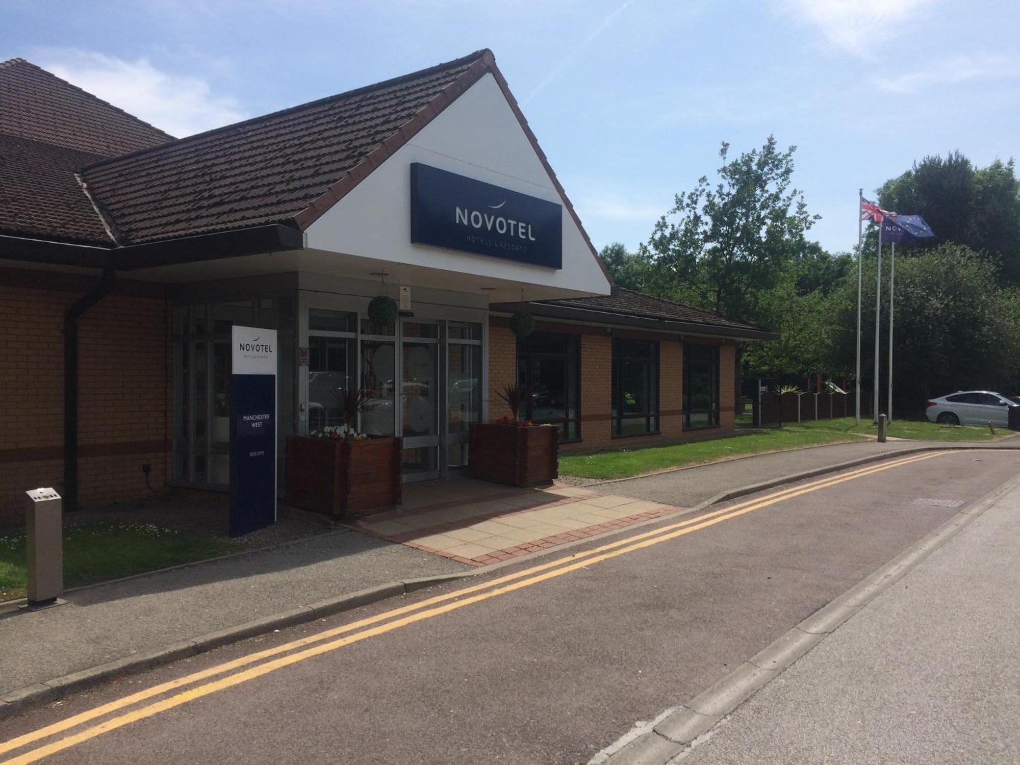 Novotel Manchester West Worsley Eksteriør bilde