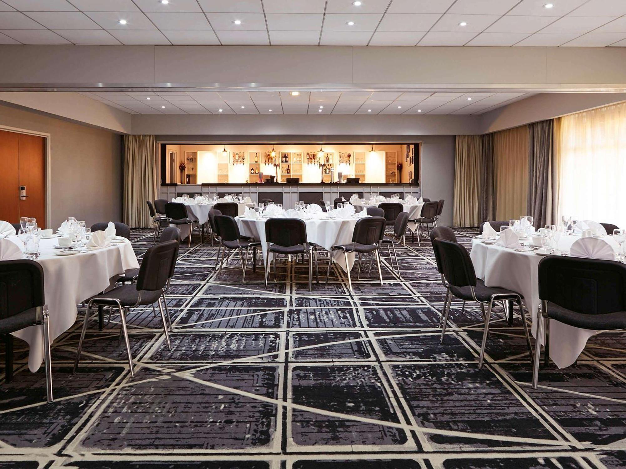 Novotel Manchester West Worsley Eksteriør bilde