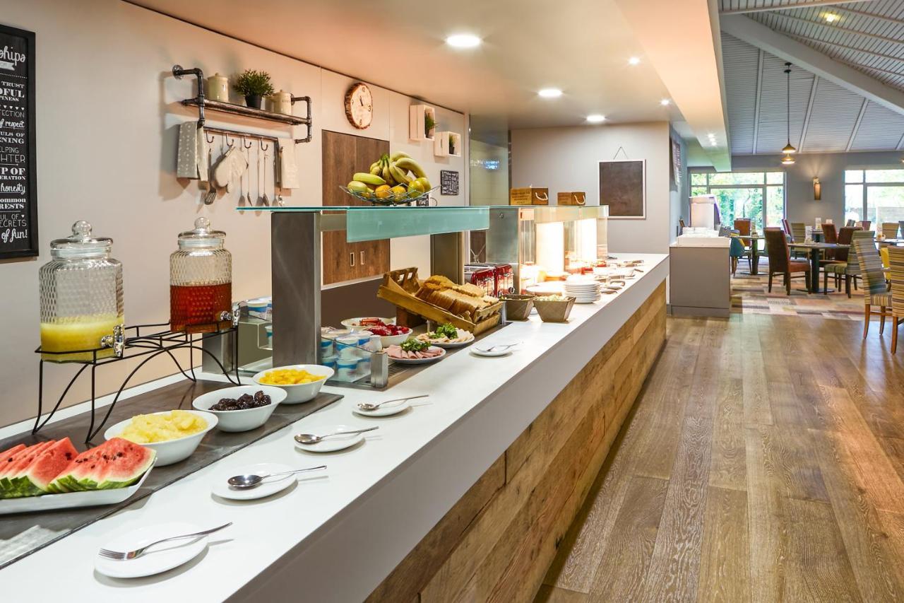 Novotel Manchester West Worsley Eksteriør bilde