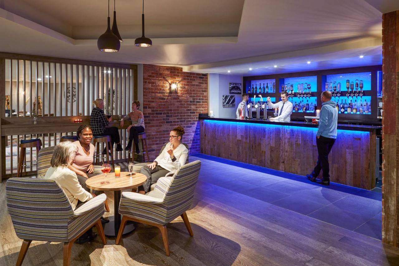 Novotel Manchester West Worsley Eksteriør bilde