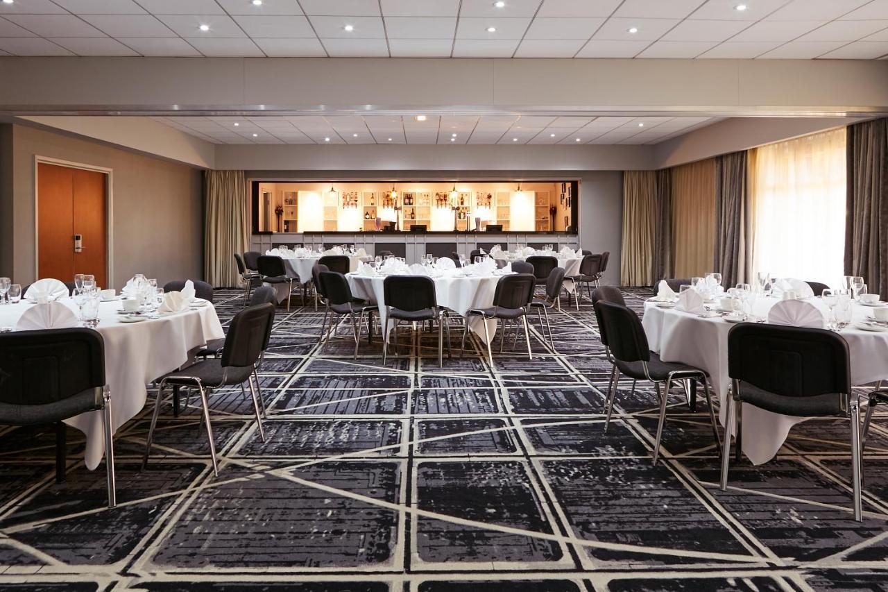 Novotel Manchester West Worsley Eksteriør bilde